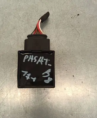 Volkswagen PASSAT B8 Fuel injection pump control unit/module 5Q0906121R