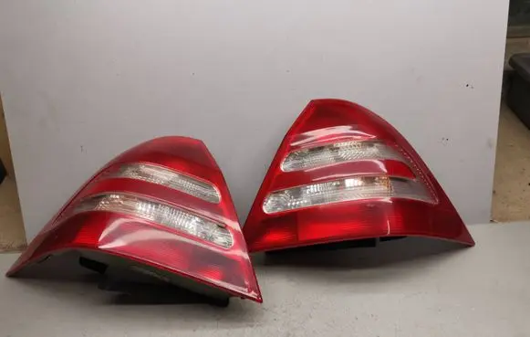 Mercedes-Benz C W203 Rear/tail lights set 
