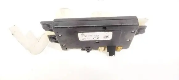 Volkswagen Touran I Antenna control unit 1T0035530