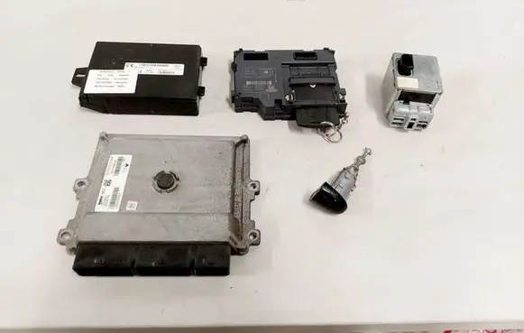 Renault Captur Ignition lock 237103353