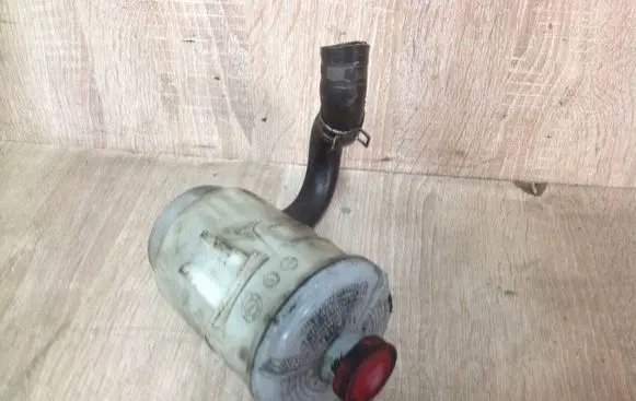 Honda CR-V Power steering fluid tank/reservoir