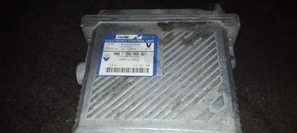 Volvo S40, V40 Engine control unit/module r04080002d hom7700868321