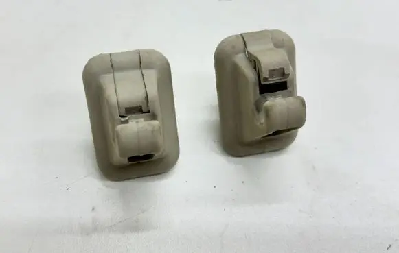 Volvo V70 Sun visor clip/hook/bracket 