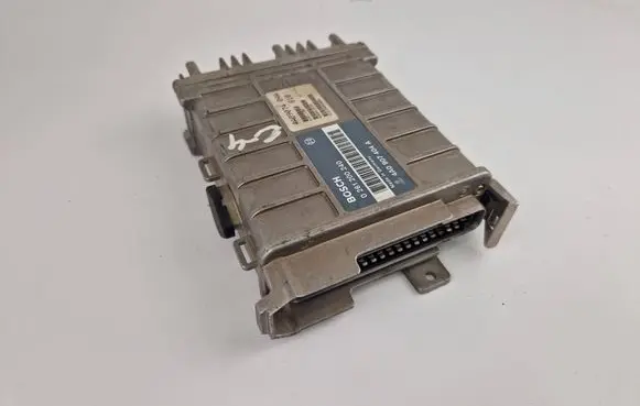 Audi 80 90 S2 B4 Engine control unit/module 4A0907404A 0261200240