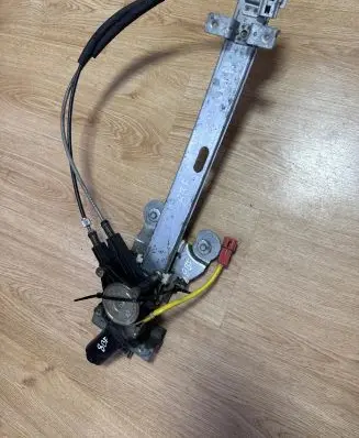Chrysler Voyager Front door window regulator with motor 5257108 CM09003XB 0621003372