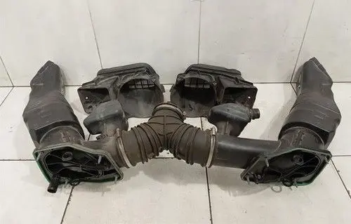 Porsche Cayman 981 Turbo air intake inlet pipe/hose 98111027000