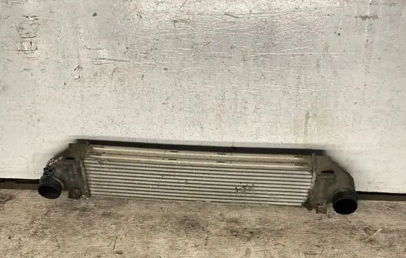 Volvo XC70 Intercooler radiator 6g919l440dc