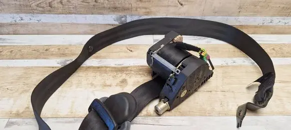 Skoda Fabia Mk1 (6Y) Front seatbelt