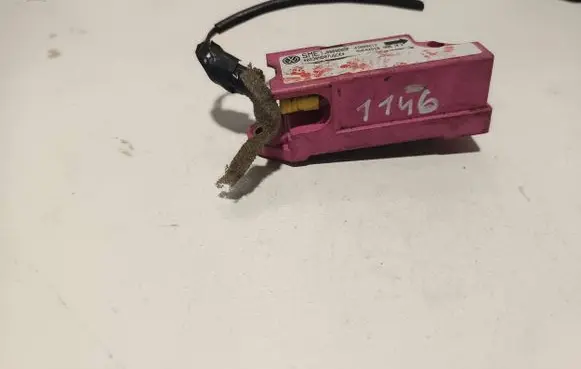 Seat Ibiza II (6k) Airbag deployment crash/impact sensor 1J0909606P 43000612 5WK42530