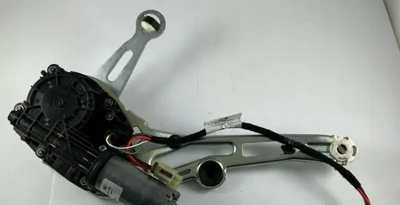 Mercedes-Benz S W222 Tailgate/trunk/boot lift motor 0390204124