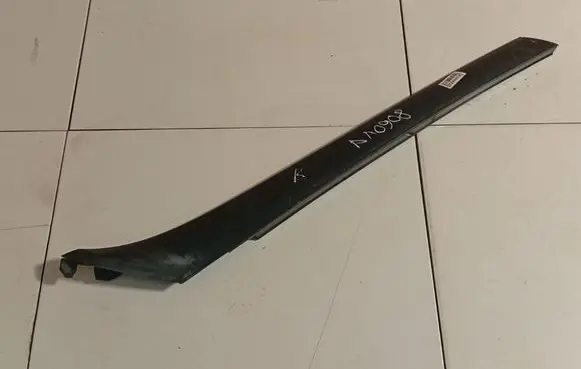 Ford Transit Windshield trim G06C11V03683