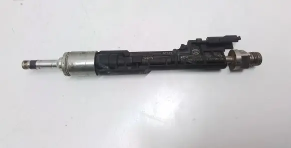 BMW 7 F01 F02 F03 F04 Fuel injector 7599876