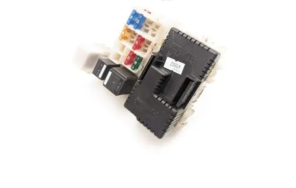 Ford Galaxy Fuse module 6G9T-14B192-CA