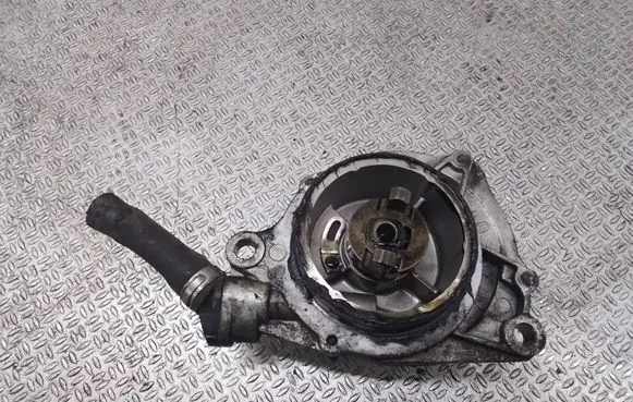 BMW 5 E39 Vacuum pump 72832710C