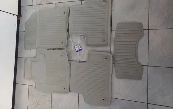 Volvo XC60 Car floor mat set 31693649