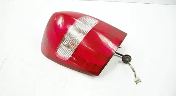 Mazda 323 F Rear/tail lights