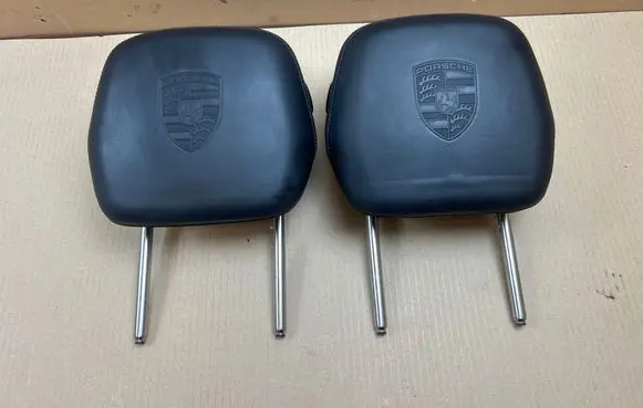 Porsche Cayenne (92A) Front seat headrest
