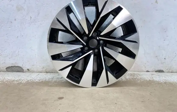 Renault Rafale R20 alloy rim 