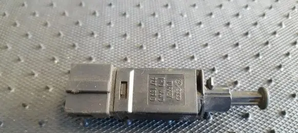 Audi A3 S3 8L Brake pedal sensor switch 1H0927189D