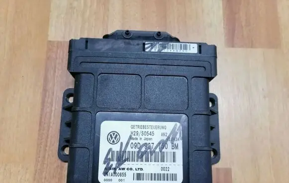 Volkswagen Touareg I Gearbox control unit/module 09D927750BM H29S0545 UNIA000855