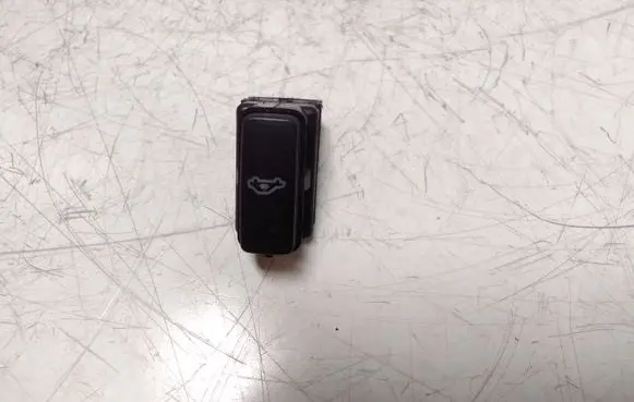 Volkswagen Tiguan Alarm switch 6Q0962109A