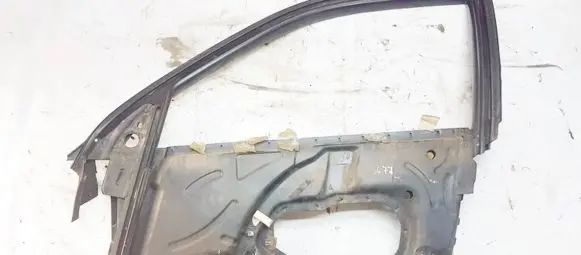 Audi 100 S4 C4 Front door window/glass frame 