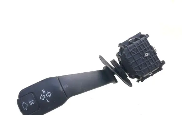 BMW 5 E39 Indicator stalk 8352172