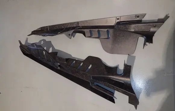 Volkswagen Tiguan Other engine bay part 4T0863081