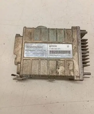 Volkswagen Golf II Engine control unit/module 0285007061 893907383B