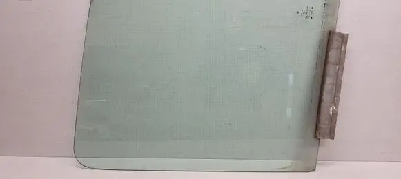Volkswagen II LT Front door window/glass (coupe) 