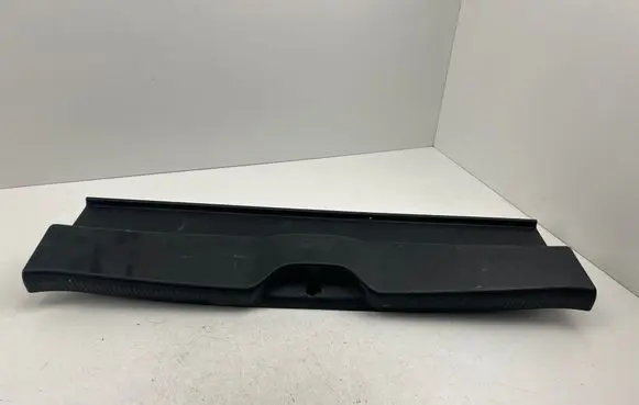 Trunk/boot sill cover protection