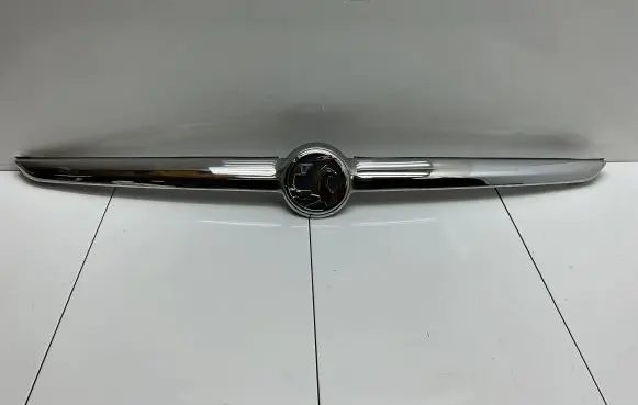 Opel Zafira C Tailgate trim 20907405