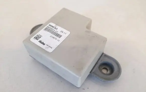 BMW 5 E60 E61 Antenna control unit 693502401 6935024-01