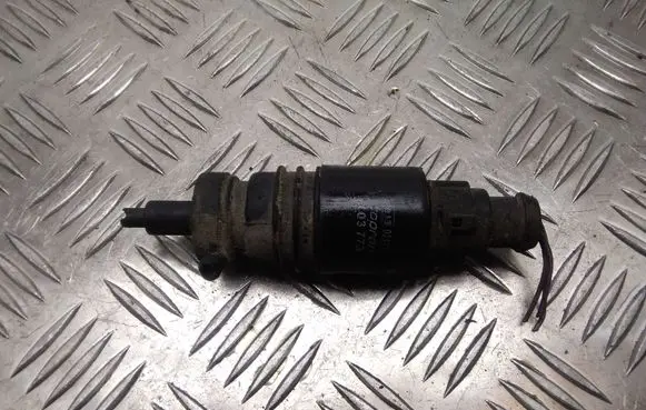 Audi A6 S6 C4 4A Windscreen/windshield washer pump 021168