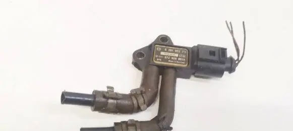 Audi A4 S4 B7 8E 8H Exhaust gas pressure sensor 0281002711 07Z906051A