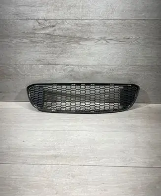 Front bumper lower grill