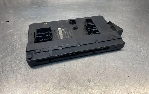 Mercedes-Benz Sprinter W906 Fuse module A9069003502 A9069014500 A9069024301