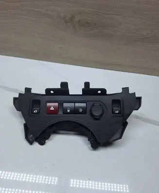 Peugeot Partner Other interior part 04157T06 63110656 9680931977