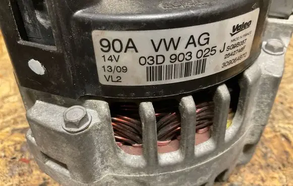 Seat Ibiza III (6L) Generator/alternator 03D903025J