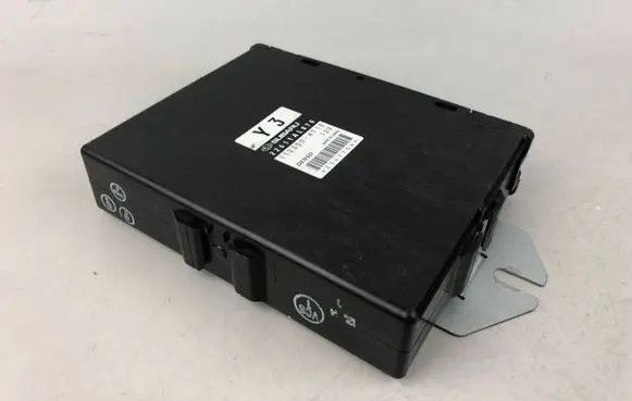 Subaru Outback Engine control unit/module 22611AL870