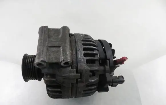 Dacia Logan I Generator/alternator 0124415043 8200727051