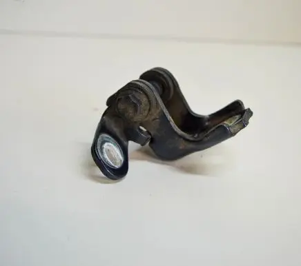 Skoda Fabia Mk2 (5J) Rear door lower hinge 5J0833411