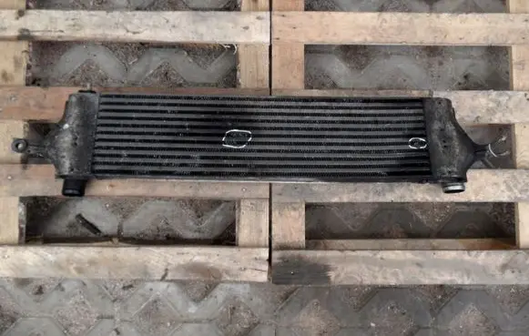 Nissan Qashqai Intercooler radiator BB30A