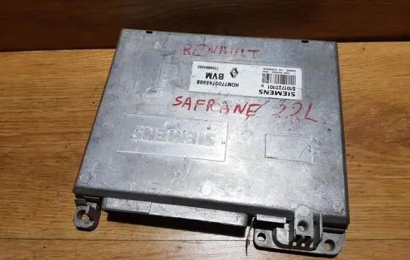 Renault Safrane Engine control unit/module hom7700745988 s101720101g