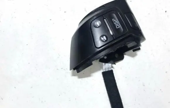 Steering wheel buttons/switches