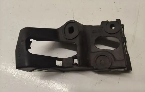 Audi A4 S4 B7 8E 8H Fender mounting bracket 8E0853921