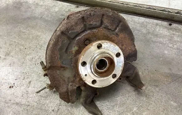 Skoda Fabia Mk1 (6Y) Front wheel hub