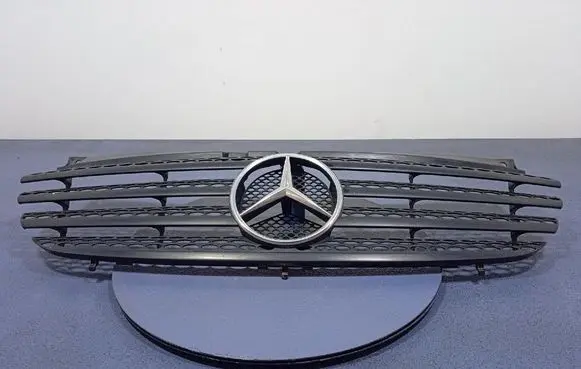 Mercedes-Benz Vito Viano W639 Front grill A6398800185
