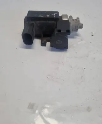 Audi A6 S6 C6 4F Turbo solenoid valve 8E0906627C
