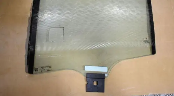 Porsche Panamera (971) Sliding door window/glass 